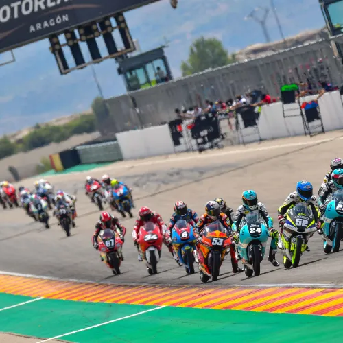 Victorias de Pons, Garzó, Guevara y Artigas en el FIM CEV Repsol en MotorLand