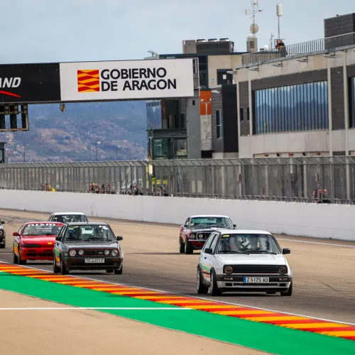 La pasión por los clásicos llena el paddock en la segunda jornada del MotorLand Classic Festival 