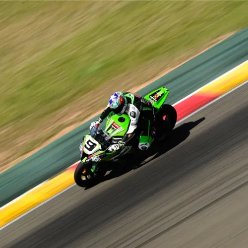 Emoción en las cinco carreras del FIM CEV Repsol que despiden un gran fin de semana de motociclismo en MotorLand