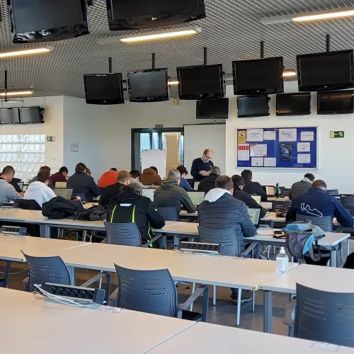 La RFME realiza en MotorLand Aragón los exámenes de cargos oficiales