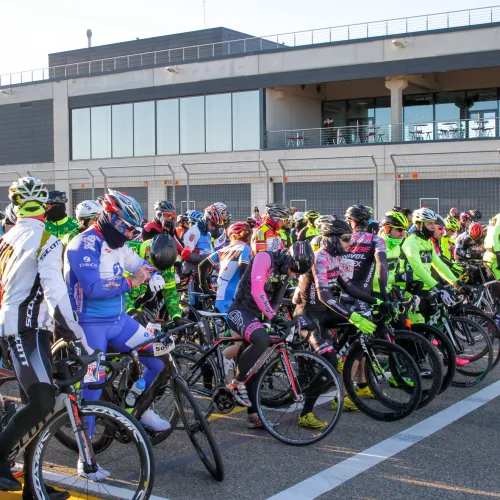La Invernal promete un deportivo y festivo arranque de temporada en MotorLand
