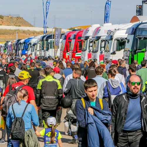 Los equipos, pilotos y organización del mundial de Superbikes desembarcan en MotorLand