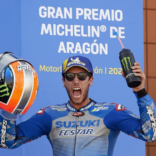 Alex Rins consigue su primera victoria de la temporada en MotorLand durante el Gran Premio Michelin® de Aragón de MotoGP