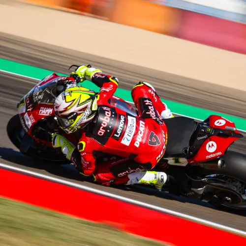 Grandes opciones en Superbike para los españoles encabezados por Bautista con el turolense Gonzalo Sánchez buscando ser campeón del mundo