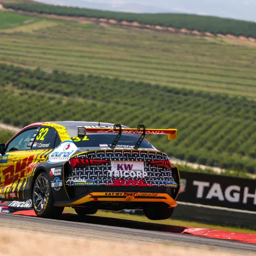 El belga Frédéric Vervisch conquista la primera pole WTCR en España. Abrasan los tiempos en Motorland Aragón. 