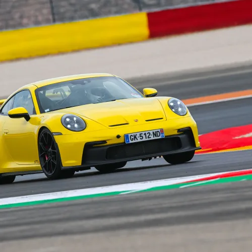 Estreno del reasfaltado de MotorLand Aragón con las tandas del Club France Porsche