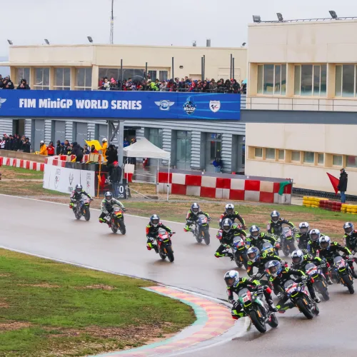 Terminan las sesiones de clasificación del FIM MiniGP, todo listo para la Final Mundial en MotorLand Aragón