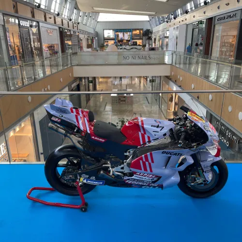 Conoce la moto de Marc Márquez en Puerto Venecia hasta el 24 de agosto