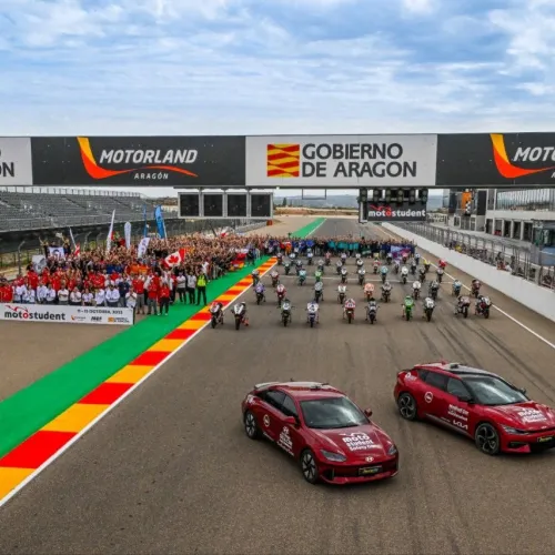 Fin de semana apoteósico en Motorland Aragón con las carreras de MotoStudent, victorias para 2WheelsPoliTO en Best MotoStudent Petrol y UniBO Motorsport en Best MotoStudent Electric