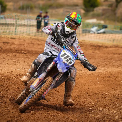 Motorland Aragón reúne a la élite del Motocross nacional con primeros pódiums para Gabriela Seisdedos en MX Femenino y Víctor Puig en MX125