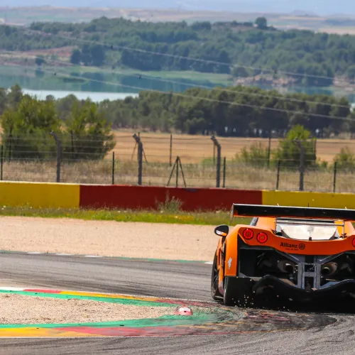 El Trofeo de Velocidad pondrá a prueba el nuevo asfalto de MotorLand Aragón con las carreras de GT-CET, Regional y Caterham