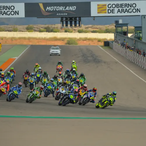 Emocionante arranque en MotorLand del Campeonato de España Cetelem de Velocidad