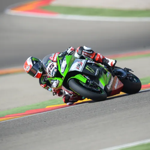 Dominio de Kawasaki como anticipo de un emocionante fin de semana en MotorLand