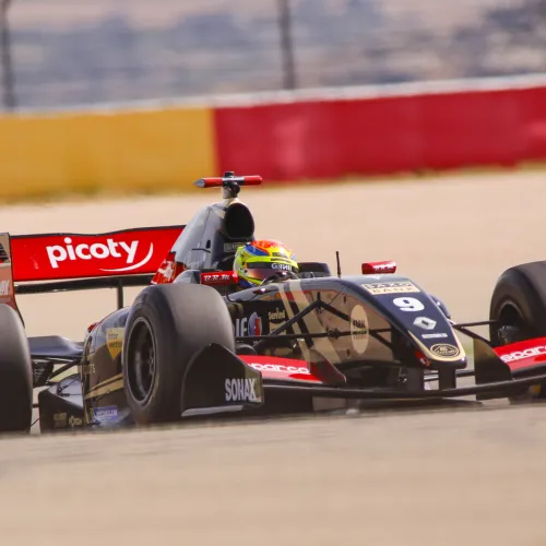Los monoplazas de las World Series by Renault ya ruedan en MotorLand Aragón