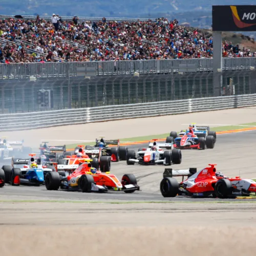 Miles de aficionados vibran en MotorLand con el espectáculo de las World Series
