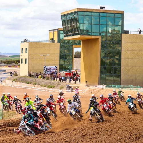 El Motocross en su estado más puro llega a Motorland con más de 180 pilotos para competir en el campeonato nacional