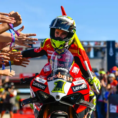 MotorLand Aragón cierra un exitoso WorldSBK con cerca de 30.000 personas en los tres días y el calor de un público entregado