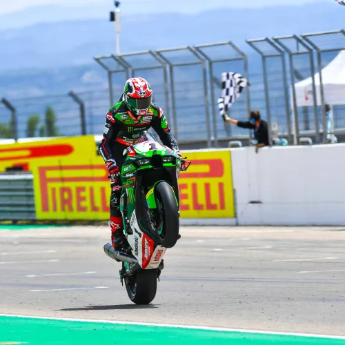 Jonathan Rea bate todos los récords en la primera jornada del Campeonato del Mundo Motul FIM Superbike.