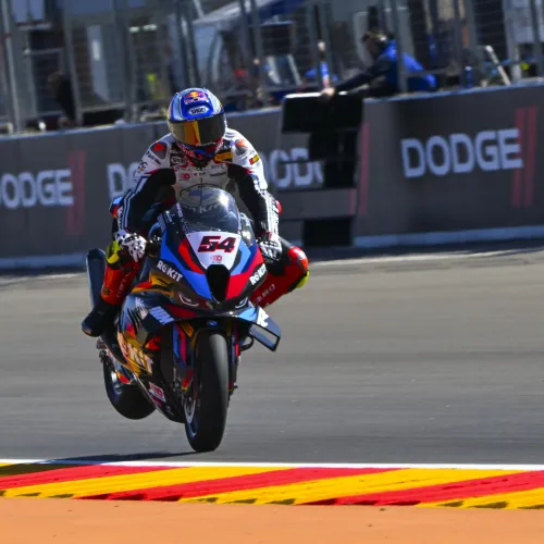 Razgatlioglu vuelve con fuerza en Aragón y MotorLand encara el primer día de carreras con la esperada Fan Bike Parade del sábado