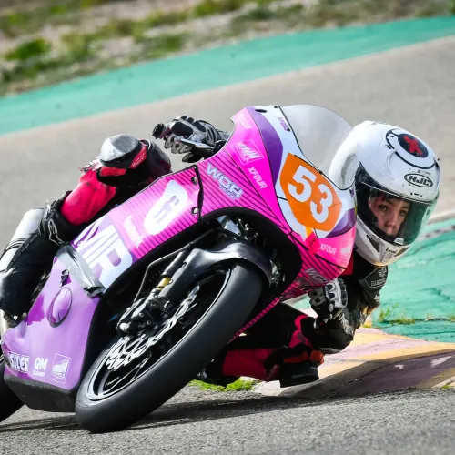 La cantera española del motociclismo brilla en el primer día de la Copa de España de Minivelocidad en MotorLand Aragón