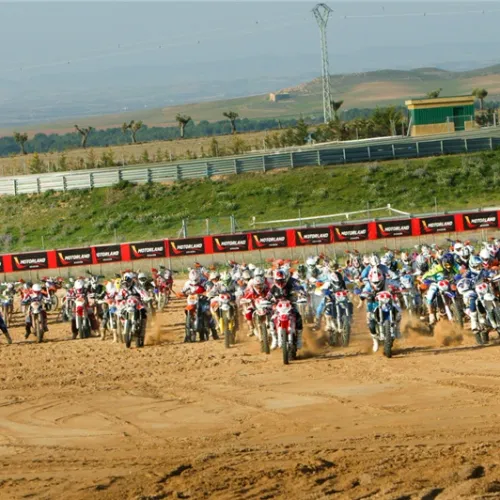 Oriol Mena triunfa en la MotorLand X-Race, que contó con 230 participantes
