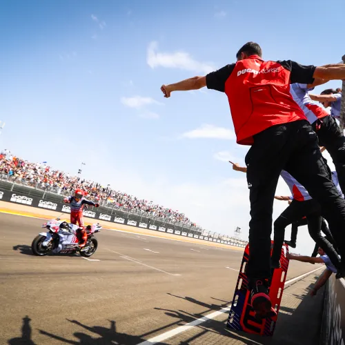 Se estrena MotorLand Race Camp Experience, una limitada zona camper dentro del circuito durante el Gran Premio de Aragón